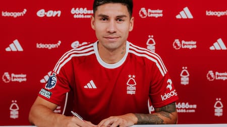 Gonzalo Montiel, futbolista. Foto: Twitter @NFFC