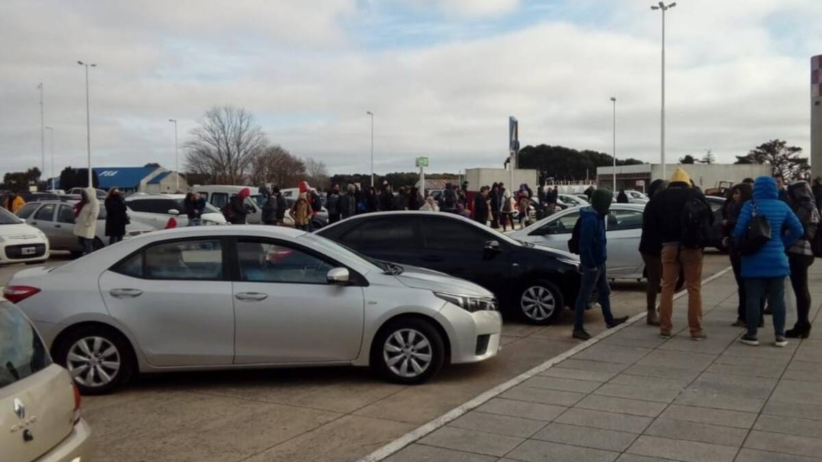 Aeropuerto de Mar del Plata evacuado