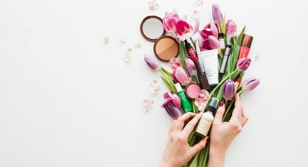 Cosméticos; maquillaje. Foto: Unsplash.