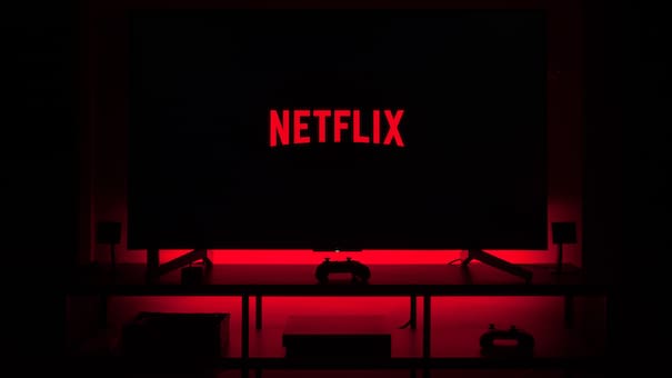 Netflix compró Warner Bros. Discovery por una cifra millonaria: cómo cambia la manera de ver series y películas tras el sacudón en Hollywood