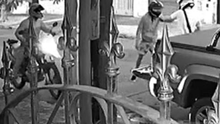 Momento del robo. Foto: captura.