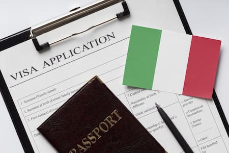 Pasaporte italiano. Foto: Freepik