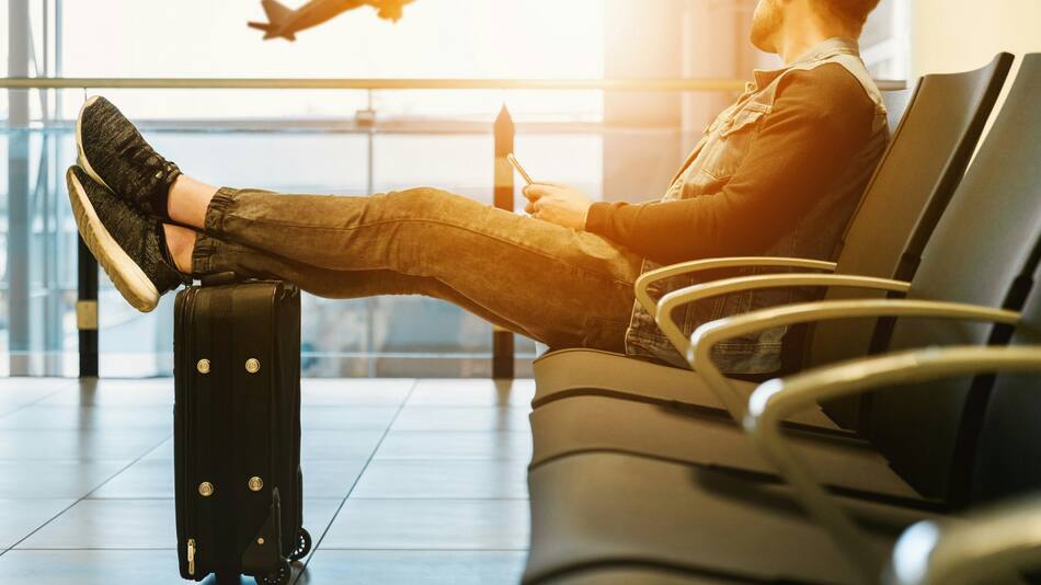 Viajar en avión. Foto Unsplash.