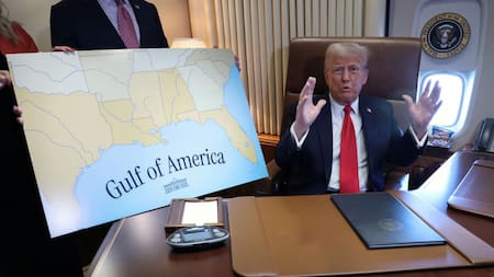 El presidente Trump emitió un decreto para pedir el cambio de nombre. Foto: Kevin Lamarque / Reuters