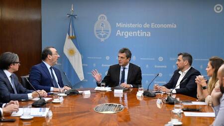 Reunión de Sergio Massa con el presidente de la CAF. Foto: Prensa.