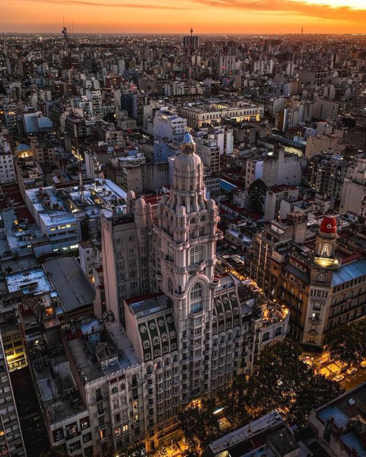 Palacio Barolo, Buenos Aires. Foto X @archi_tradition