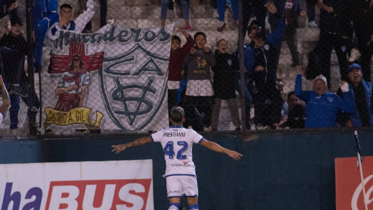 Festejo de Vélez ante Deportivo Español por la Copa Argentina. Foto: @CopaArgentina.
