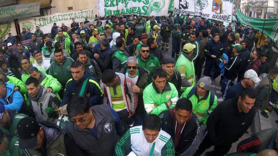 Marcha de Camioneros - Corte y protesta (NA)