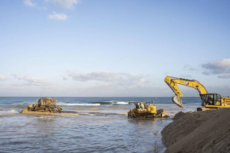 Muelle flotante construido por Estados Unidos en Gaza. Foto: EFE.