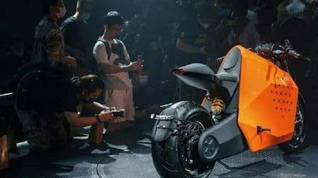 Lanzan una moto robótica que podrá conducirse por sí misma (Davinci Tech)