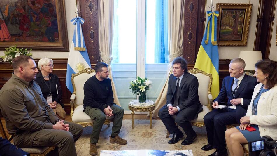 La reunión de Javier Milei con Volodimir Zelenski. Foto: NA.