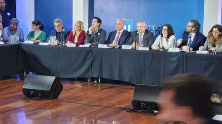 Alberto Fernández participó del plenario del PJ