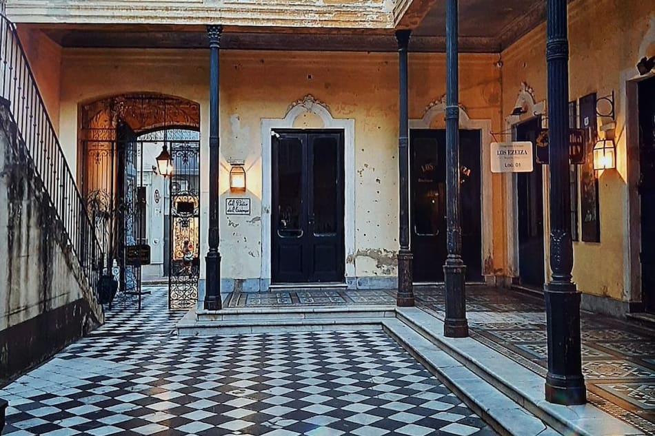 Casa Ezeiza - Pasaje de la Defensa. Foto: Instagram / casaezeiza.