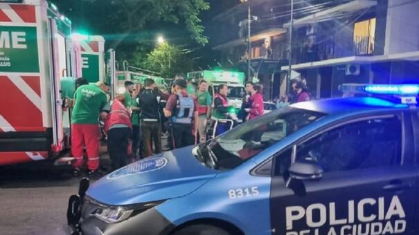 Incendio en una comisaría de Palermo: un interno prendió fuego un colchón y debieron hospitalizar a varias personas