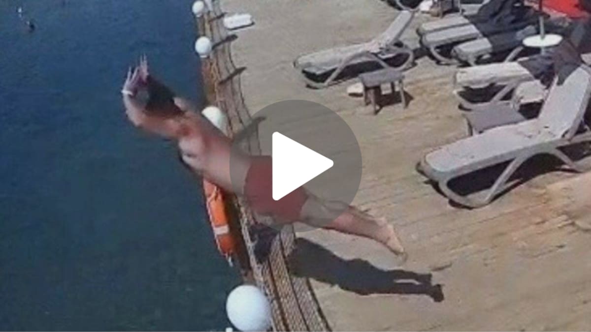Arif Erman, de 39 años, murió tras arrojarse de cabeza al mar desde el muelle de un hotel en Turquía.