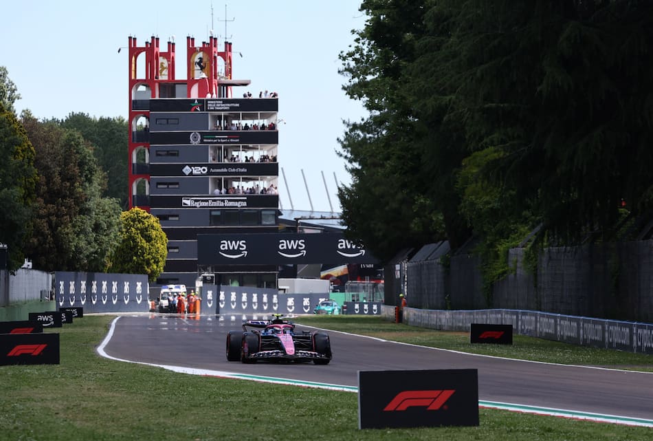 Franco Colapinto en el Gran Premio de Emilia-Romaña. Foto: REUTERS/Jakub Porzycki.