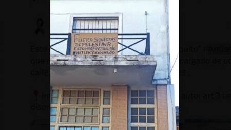 "Fuera sionistas de Palestina. Esto no empezó el 7/10. Hitler quedó chiquito". Foto: NA.