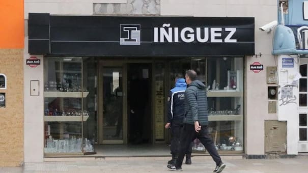 Cortaron la fibra óptica de Caleta Olivia y robaron $30 millones de una joyería