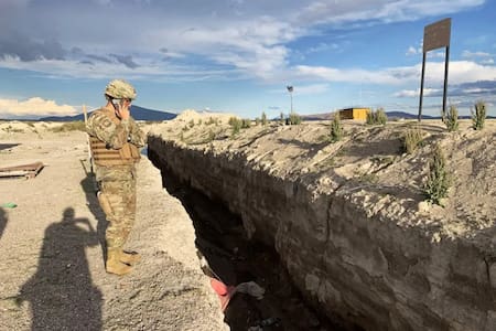 El paso fronterizo de la comuna de Colchane, región de Tarapacá. Foto: EFE/ Javier Martín