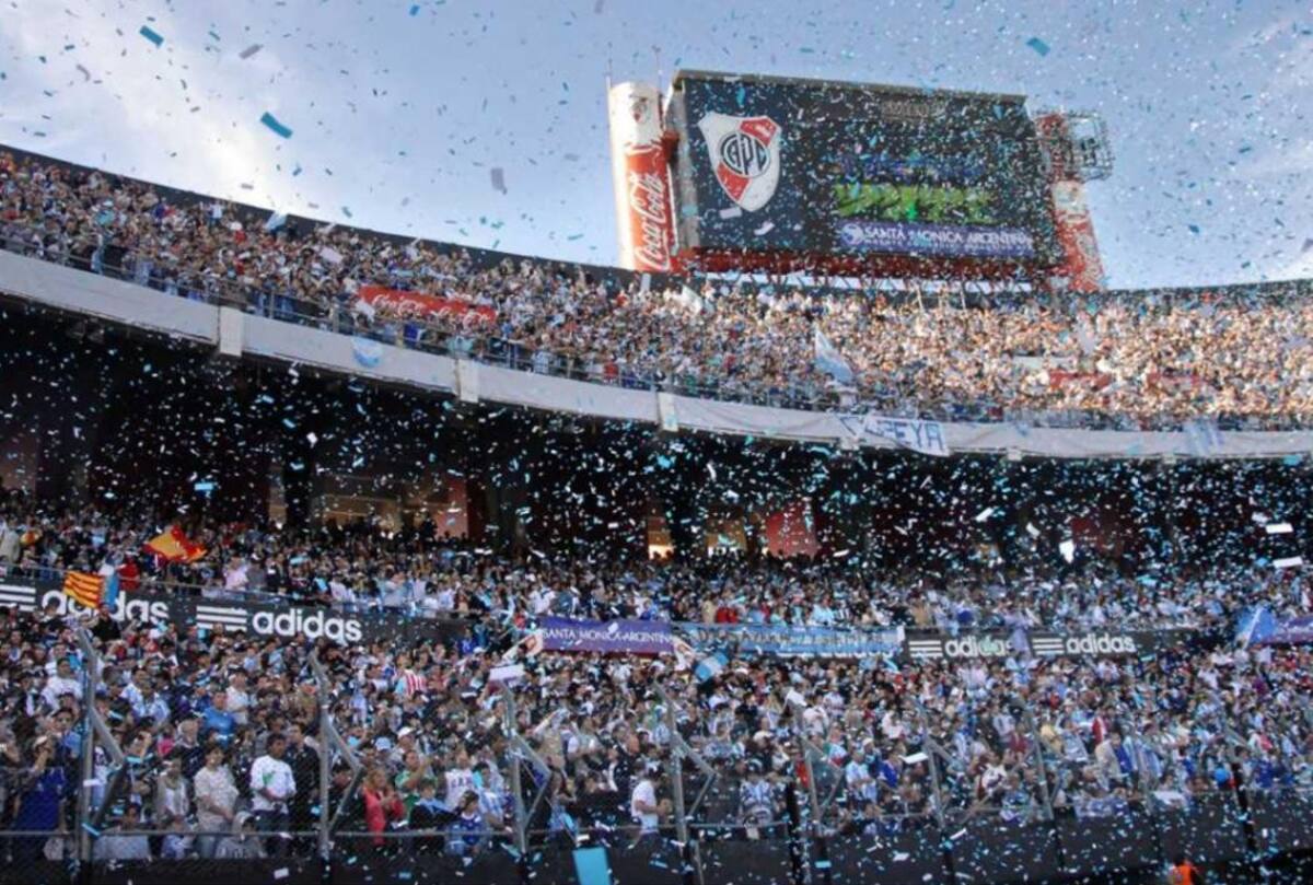 Estadio de River Plate, Monumental, canchas, fútbol, hinchada argentina, NA