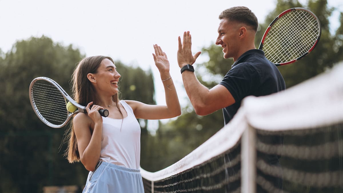 No solo tenis: los 7 deportes que más alargan la vida, según un reconocido cardiólogo