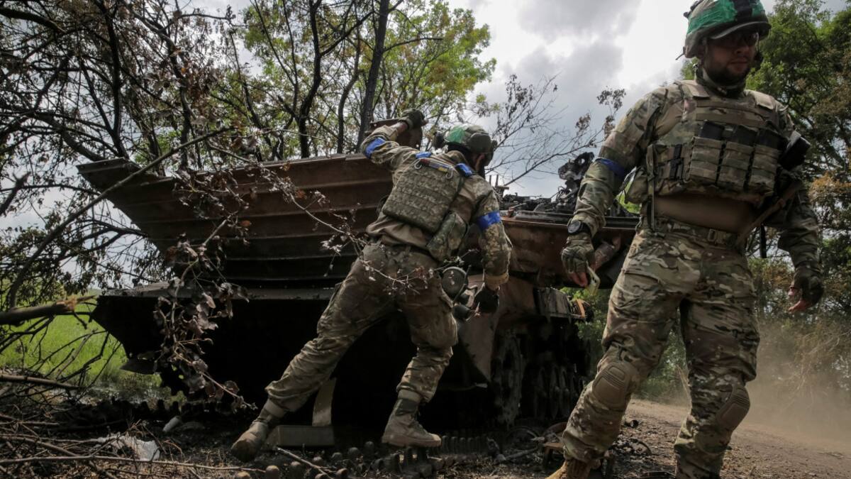 Miembros del servicio ucraniano en la región de Donetsk, Ucrania. Foto: Reuters.