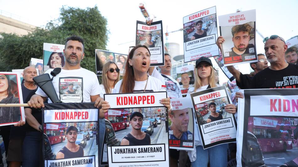 Pedido de liberación de los rehenes israelíes en Tel Aviv. Foto: EFE.