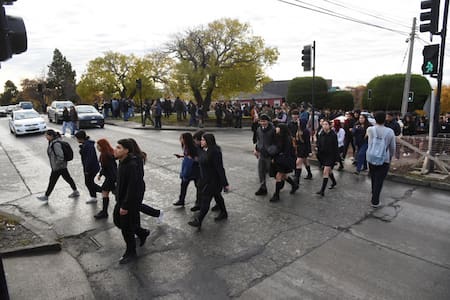 Evacuaciones en zonas bajo alerta por tsunami en Chile. REUTERS/Rodrigo Maturana.