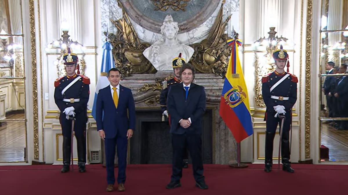 Milei llegó a Ecuador para reunirse con Noboa tras declarar organización terrorista a una banda criminal ecuatoriana