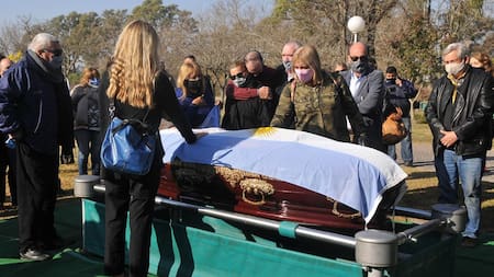 Entierro de Carlos Reutemann, NA