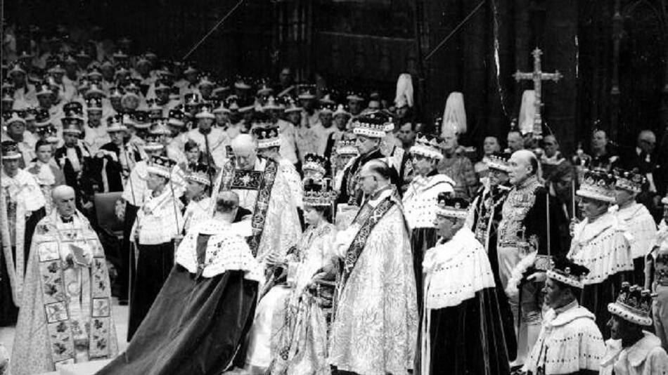 Coronación de Isabel II, Foto: archivo ABC