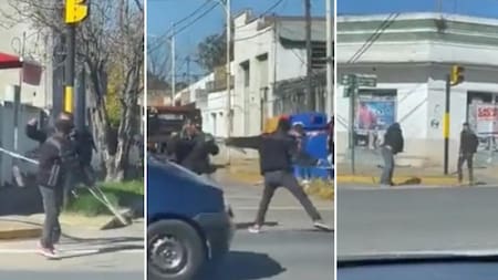 VIDEO increíble: pedía plata con muletas en un semáforo, pero se peleó con un hombre y salió corriendo