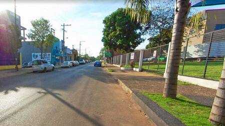 El insólito hecho ocurrió en la ciudad paraguaya de Encarnación. (Foto: Google Street View).