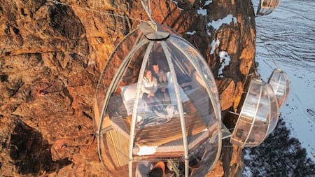 ¿Dormirías en un hotel colgante a 250 metros de altura?: así es Ovo Patagonia, el lugar ideal para las almas aventureras