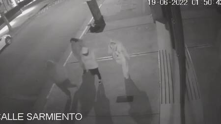 Asesinato a puñaladas en Mar del Plata. Foto: captura video.