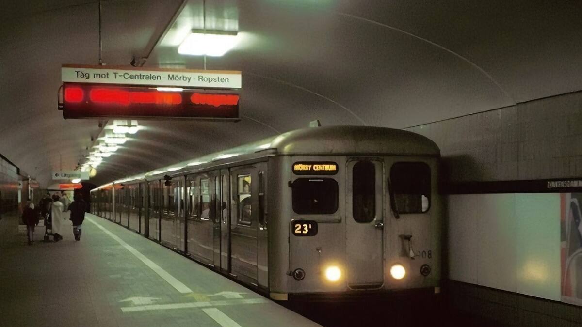 La tenebrosa leyenda del tren fantasma Silverpilen en Suecia: el misterio que aún aterra al metro de Estocolmo