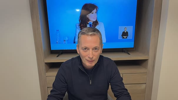 "Otra vez sopa": el mensaje de Fernando Gray mientras hablaba Cristina Kirchner