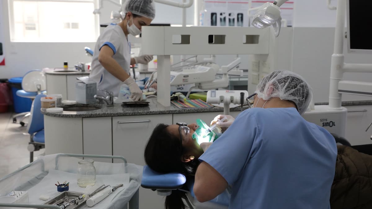 La Facultad de Odontología de la UBA atenderá gratis por 24 horas: cuándo y cómo sacar turno