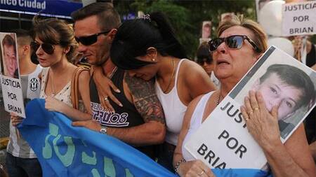 Familiares y vecinos de Brian - Marcha