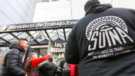 Industria del Neumático - Sutna en el Ministerio de Trabajo. Foto: NA.