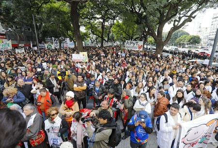 Protesta de los trabajadores residentes del Hospital Garrahan. Foto: NA/Damián Dopacio
