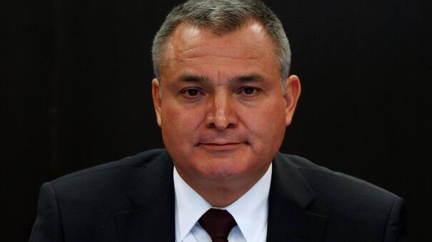 EE.UU. detiene por vínculos con el Cartel de Sinaloa al ex jefe de Seguridad Pública de México