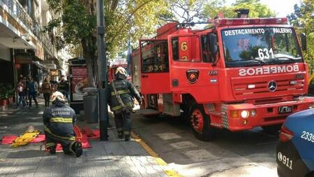 Empleada doméstica murió al caer por el hueco de un ascensor en Palermo, NA