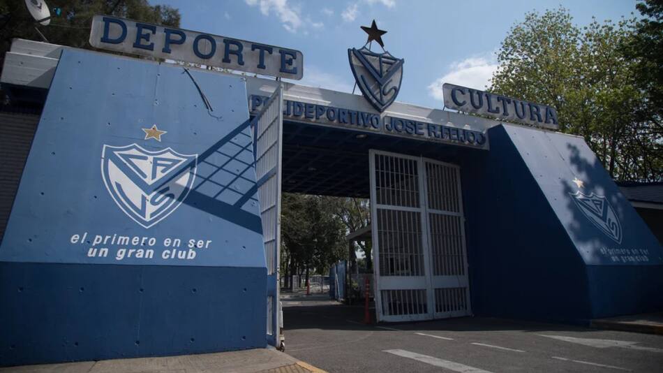 Cuatro jugadores de Vélez fueron denunciados por abuso sexual. Fotos: Instagram.