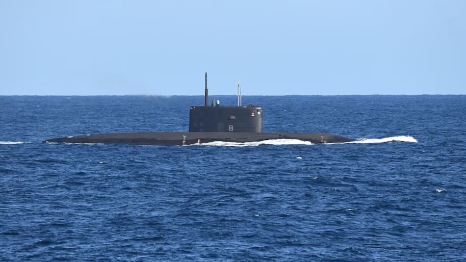 El submarino ruso perseguido por la Armada. Foto: EMAD.
