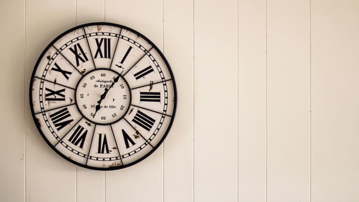 Se podría modificar el huso horario en Argentina.