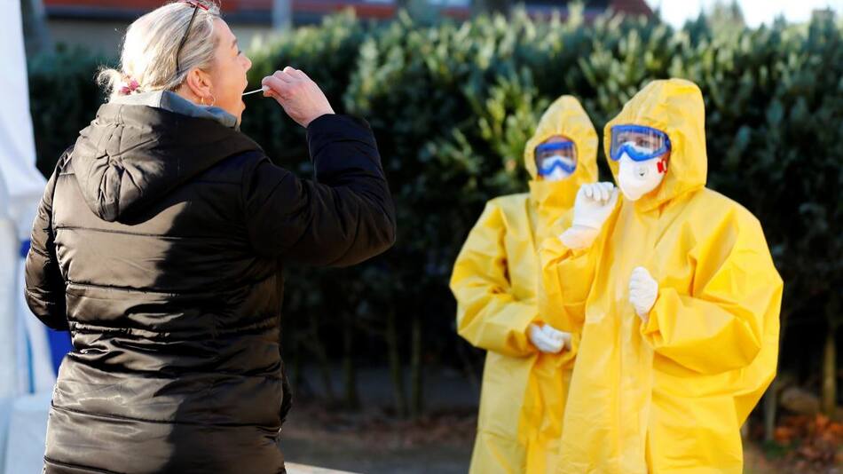 Coronavirus, REUTERS