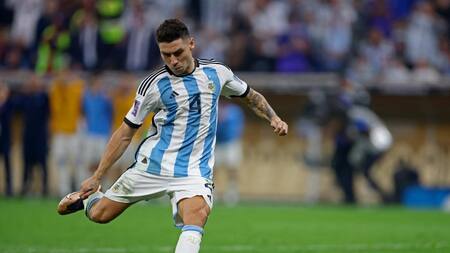 Gonzalo Montiel y el penal que consagró campeón del mundo a Argentina. Foto: Reuters.