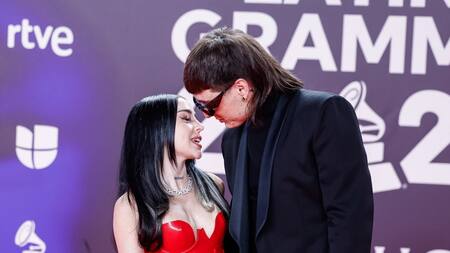 Niki Nicole y Peso Pluma. Foto: NA