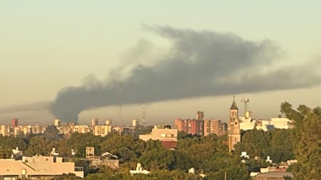 Fuertes explosiones en Merlo: el jefe de Bomberos explicó que “el incendio está controlado”